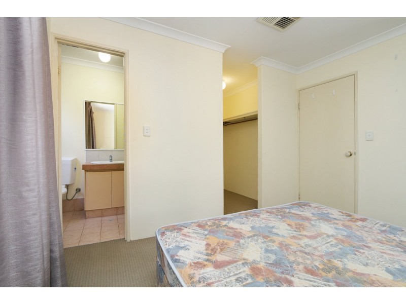 8/24 Farnham Street, Bentley WA 6102