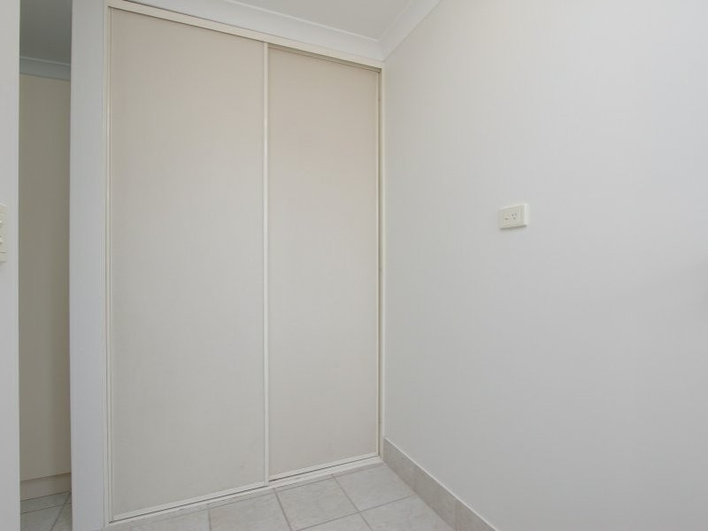 4/11-17 Norbertine Close, Queens Park WA 6107