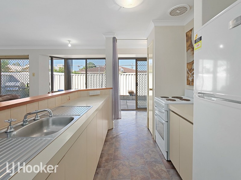 3/6 Farnaby Lane, Beckenham WA 6107