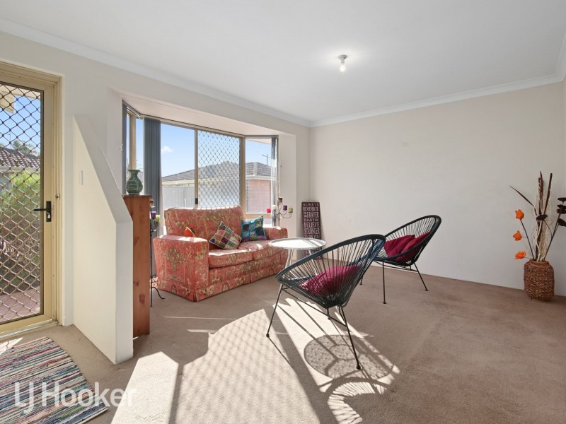 3/6 Farnaby Lane, Beckenham WA 6107