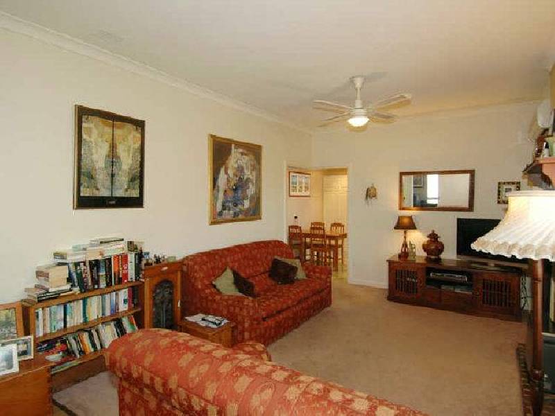 11 Holford Way, Wilson WA 6107