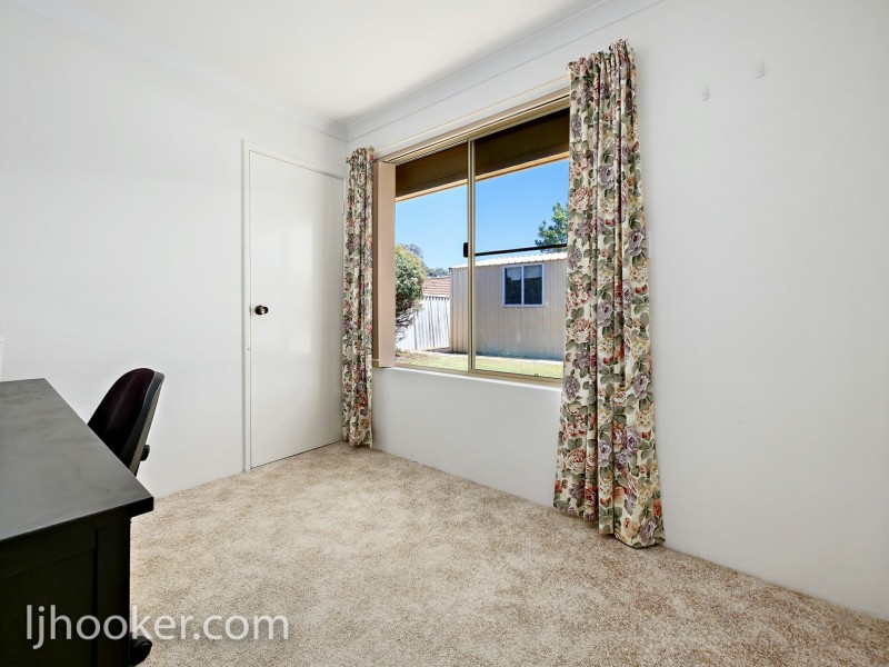 14 Plumdale Way, Woodvale WA 6026