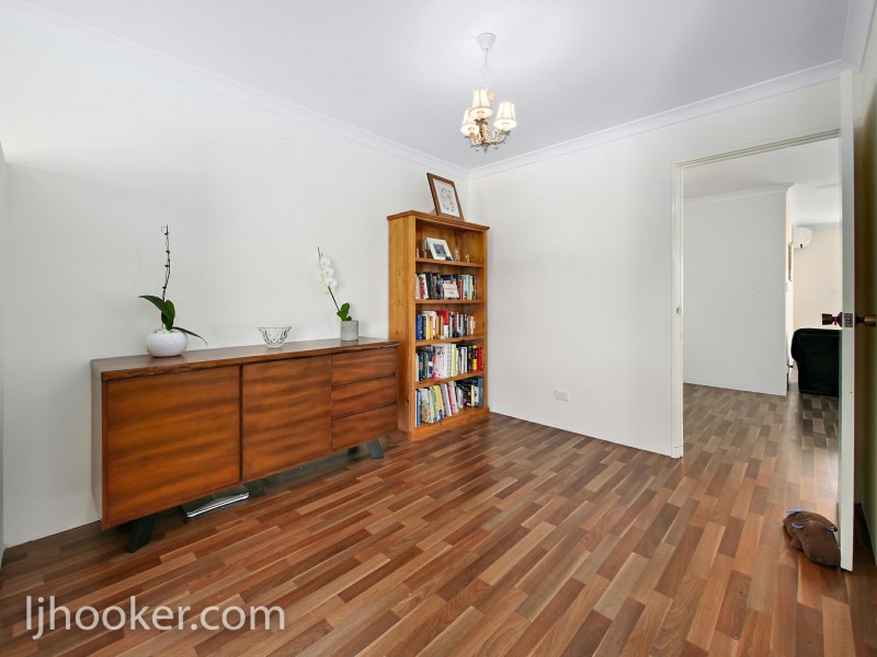 14 Plumdale Way, Woodvale WA 6026