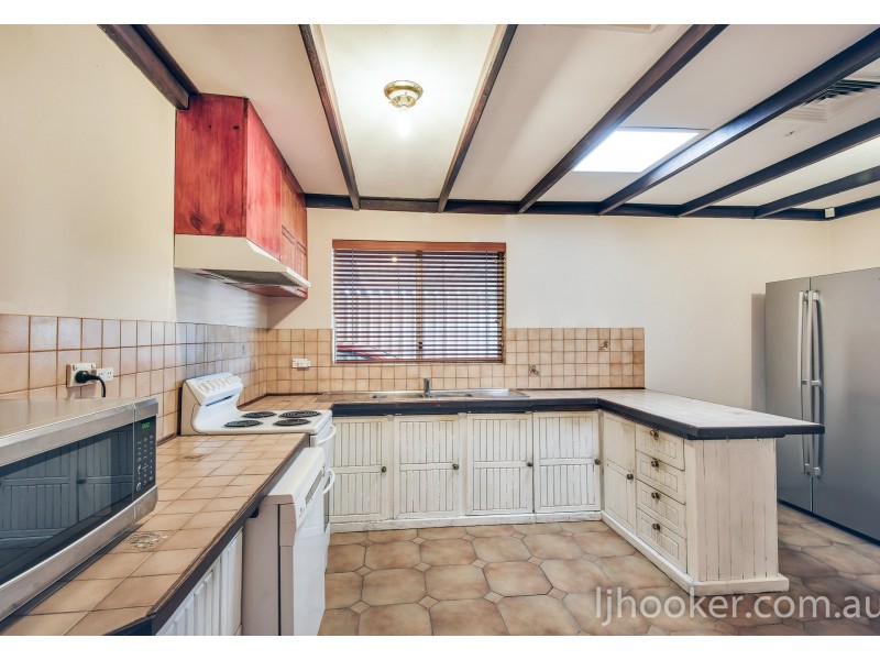 1 Longfield Road, Maddington WA 6109