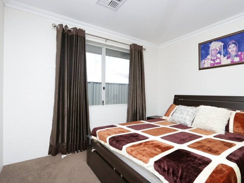 44 Ayer Road, Queens Park WA 6107