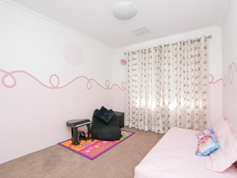 44 Ayer Road, Queens Park WA 6107