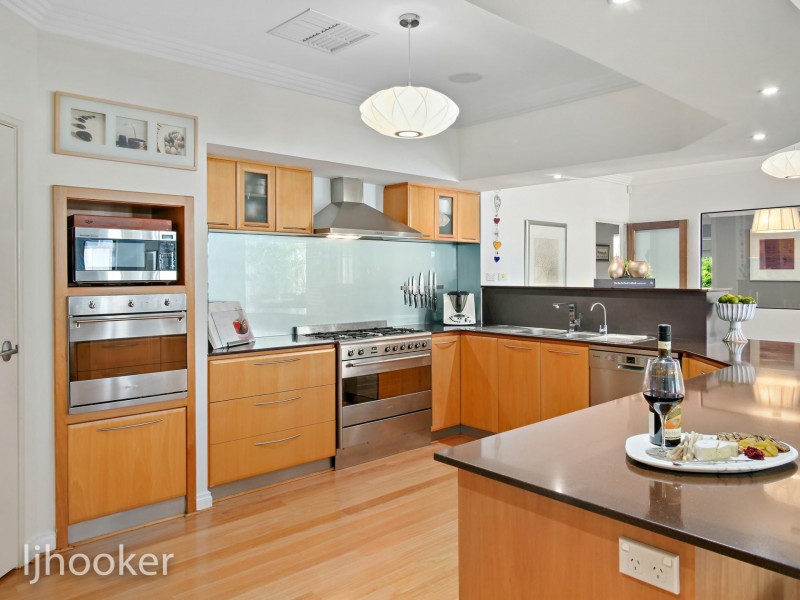 4 Martin Avenue, Rivervale WA 6103