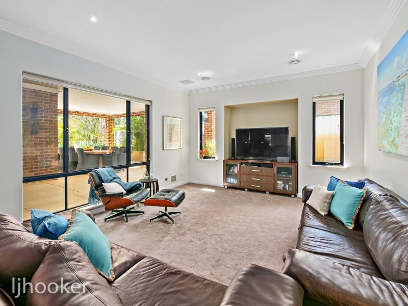 4 Martin Avenue, Rivervale WA 6103