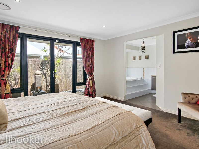 4 Martin Avenue, Rivervale WA 6103