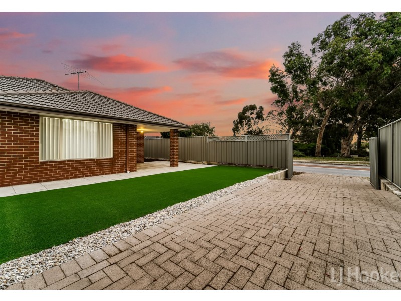 2 Wannell Street, Queens Park WA 6107