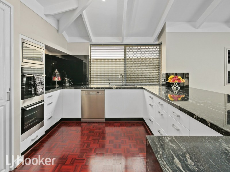 11 Riverview Rise, Wilson WA 6107