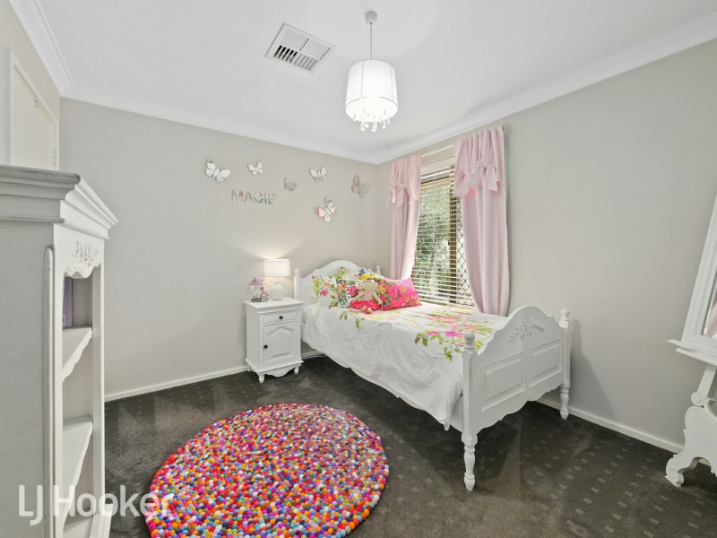 11 Riverview Rise, Wilson WA 6107