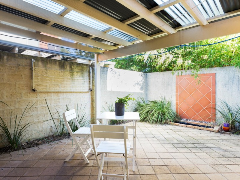 84A Gladstone Road, Rivervale WA 6103