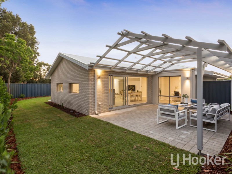 4 Lefroy Road, Bull Creek WA 6149