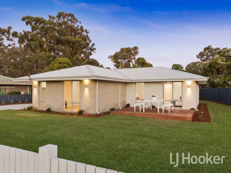 4 Lefroy Road, Bull Creek WA 6149