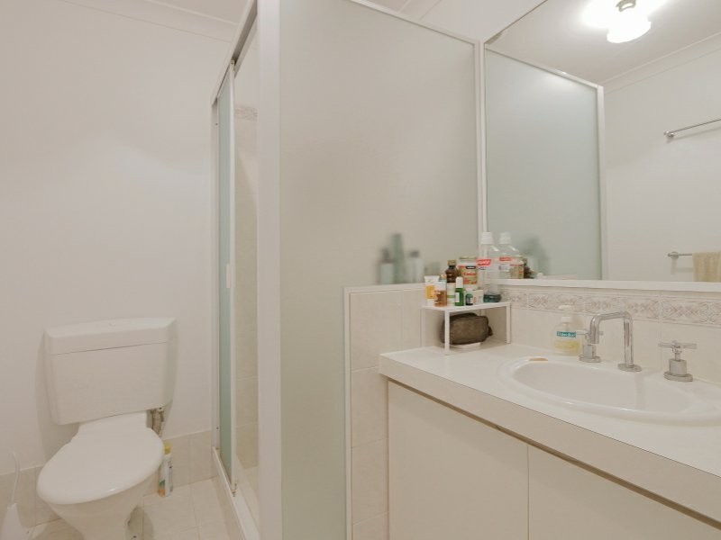 8/6 Warwick Street, St James WA 6102