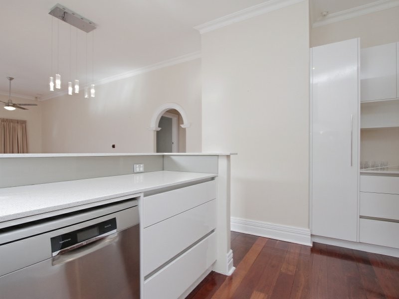 122 Stuart Street, Inglewood WA 6052