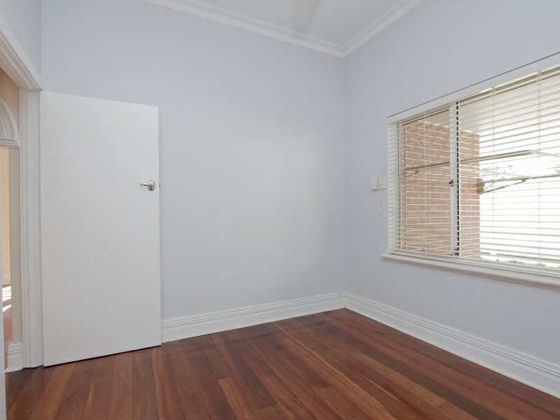 122 Stuart Street, Inglewood WA 6052