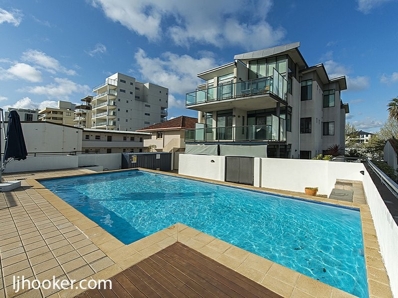 2/39 Mill Point Road, South Perth WA 6151