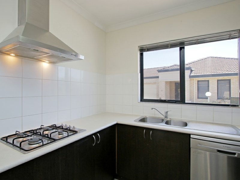 4/97 Sevenoaks Street, Bentley WA 6102