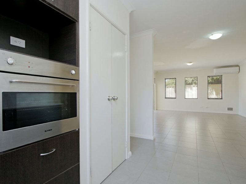 4/97 Sevenoaks Street, Bentley WA 6102