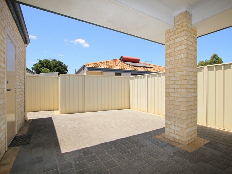 4/97 Sevenoaks Street, Bentley WA 6102