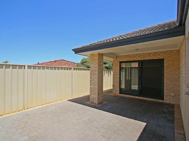 4/97 Sevenoaks Street, Bentley WA 6102