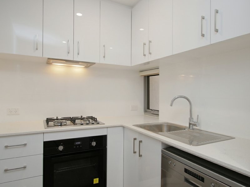 2/253 Robinson Avenue, Cloverdale WA 6105