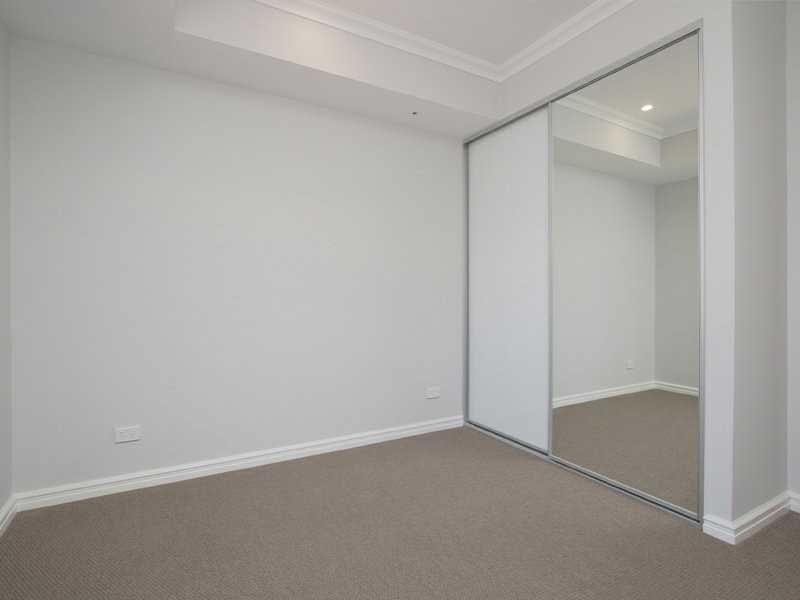 2/253 Robinson Avenue, Cloverdale WA 6105