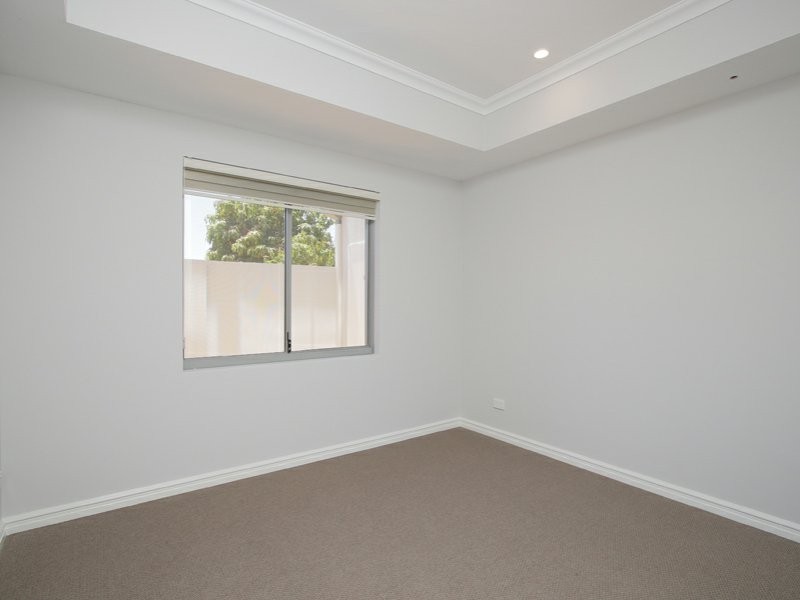 2/253 Robinson Avenue, Cloverdale WA 6105