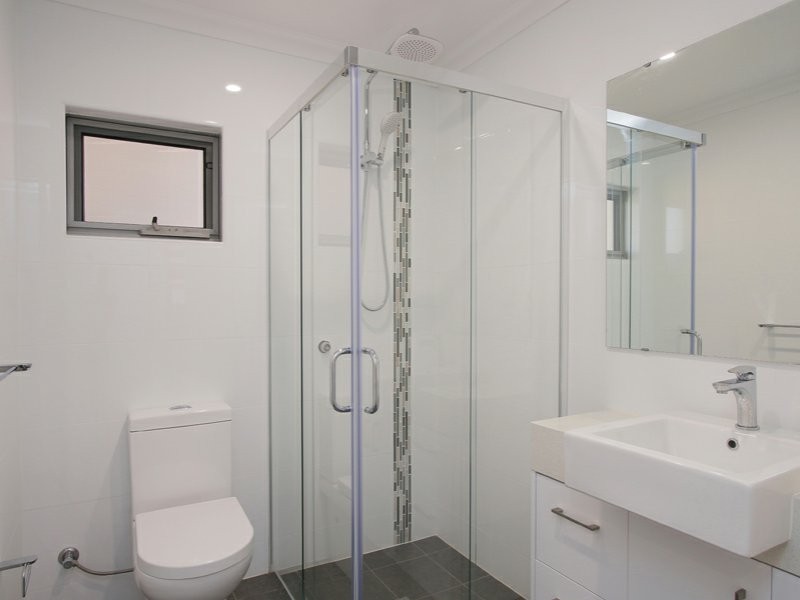 2/253 Robinson Avenue, Cloverdale WA 6105