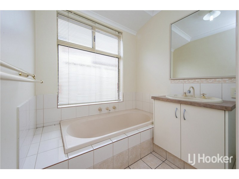 2/40 Willcock Street, Ferndale WA 6148