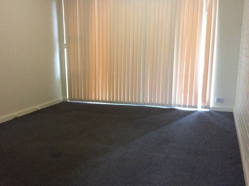 4/307 Wharf Street, Queens Park WA 6107