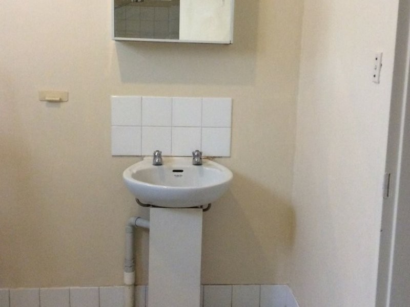 4/307 Wharf Street, Queens Park WA 6107