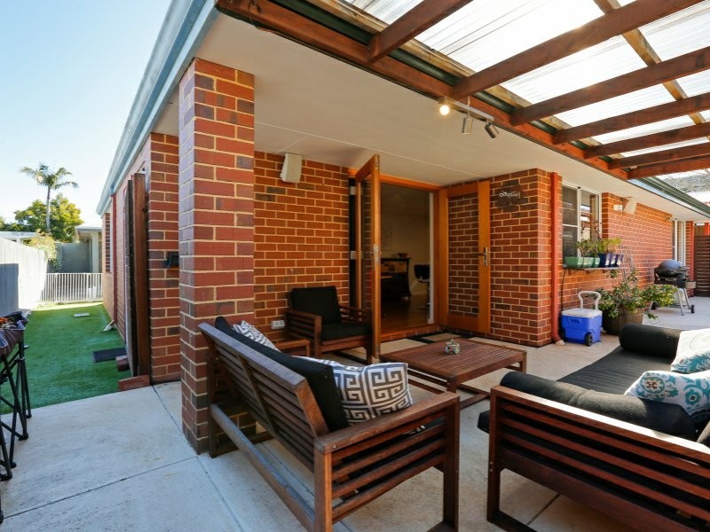 12B Gresham Street, Victoria Park WA 6100