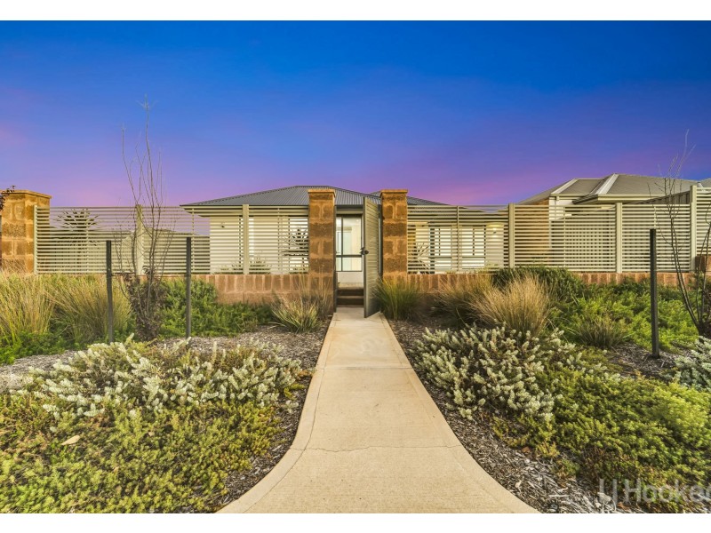 1 Oriel Lane, Piara Waters WA 6112