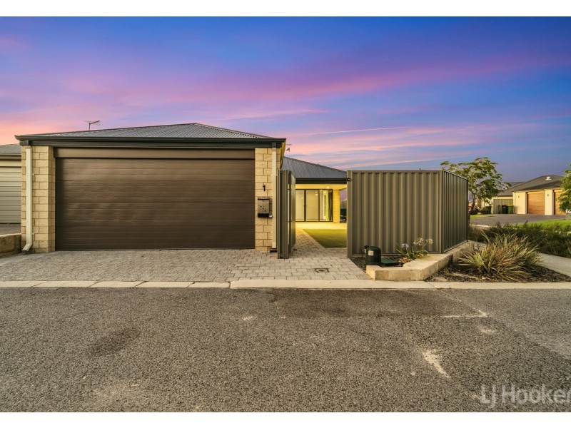 1 Oriel Lane, Piara Waters WA 6112