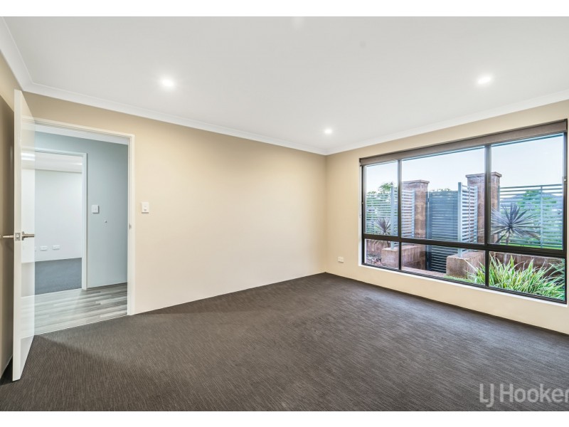 1 Oriel Lane, Piara Waters WA 6112
