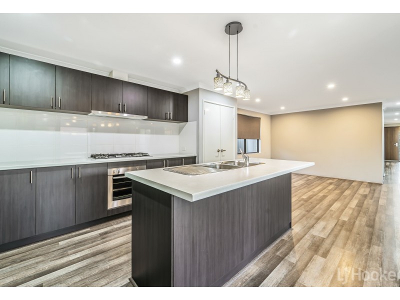 1 Oriel Lane, Piara Waters WA 6112