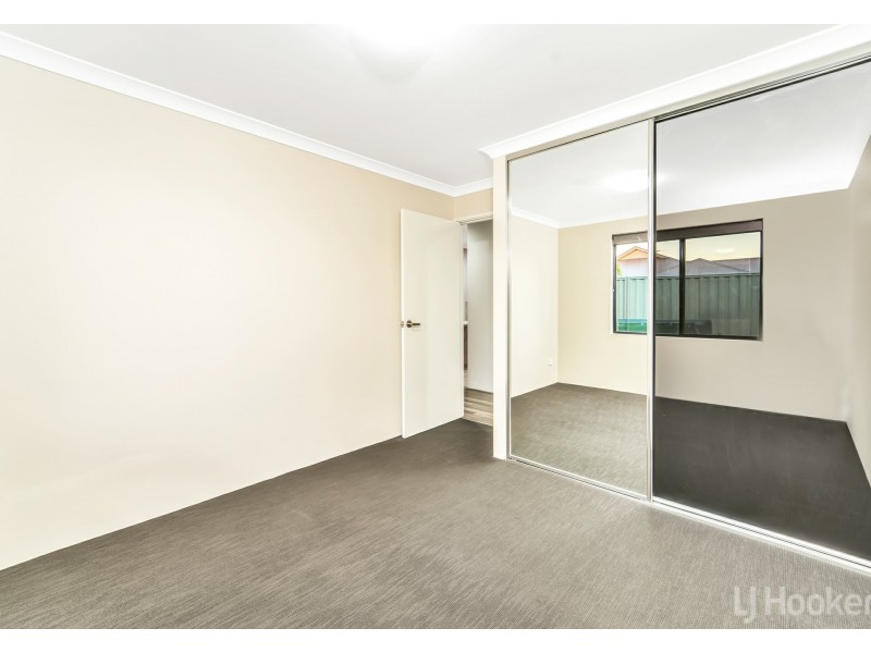 1 Oriel Lane, Piara Waters WA 6112