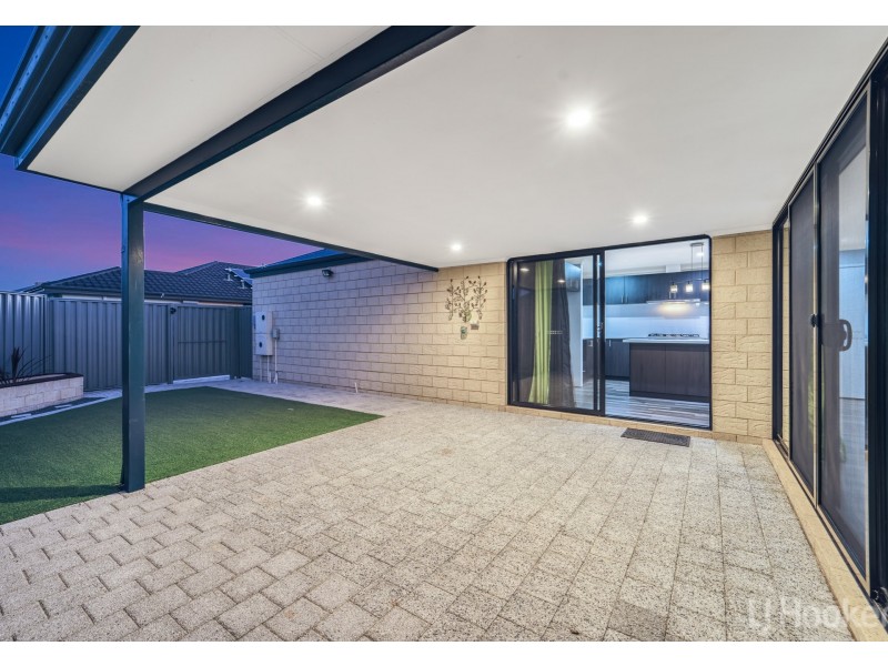 1 Oriel Lane, Piara Waters WA 6112