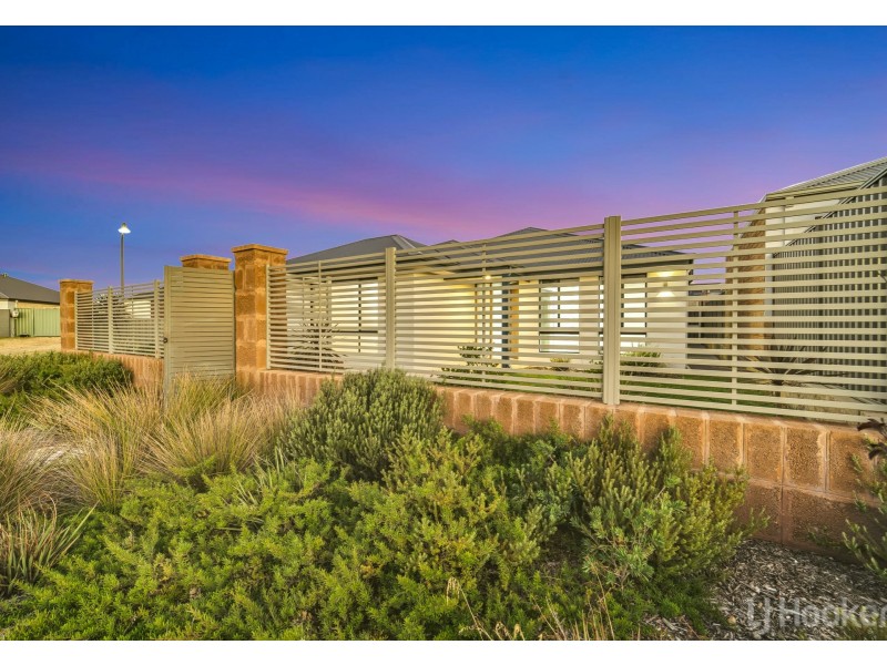 1 Oriel Lane, Piara Waters WA 6112