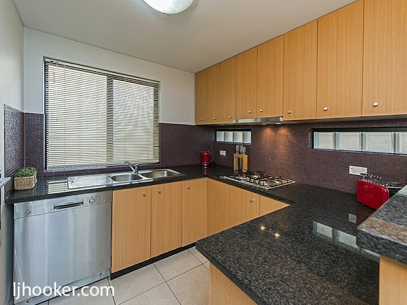 2/39 Mill Point Road, South Perth WA 6151