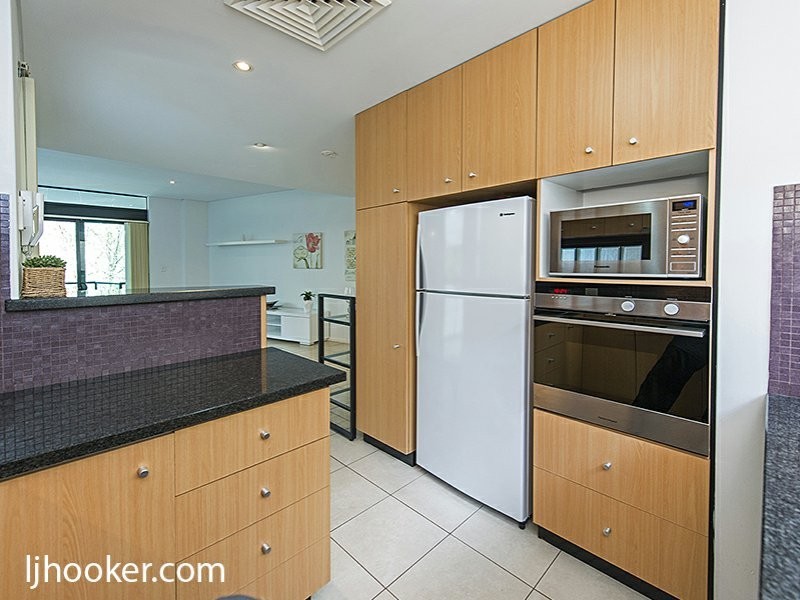 2/39 Mill Point Road, South Perth WA 6151