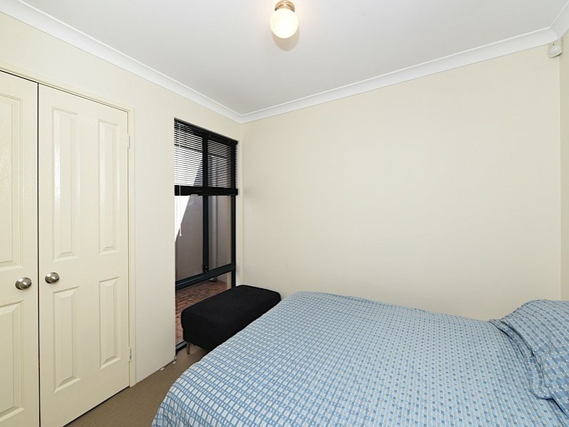8/50 Norman Street, St James WA 6102