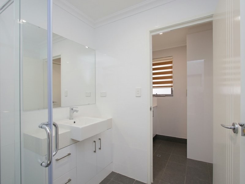 1/253 Robinson Avenue, Cloverdale WA 6105