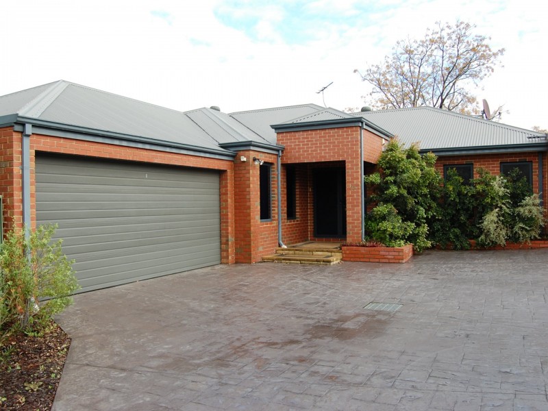 33A Wyndham Street, St James WA 6102