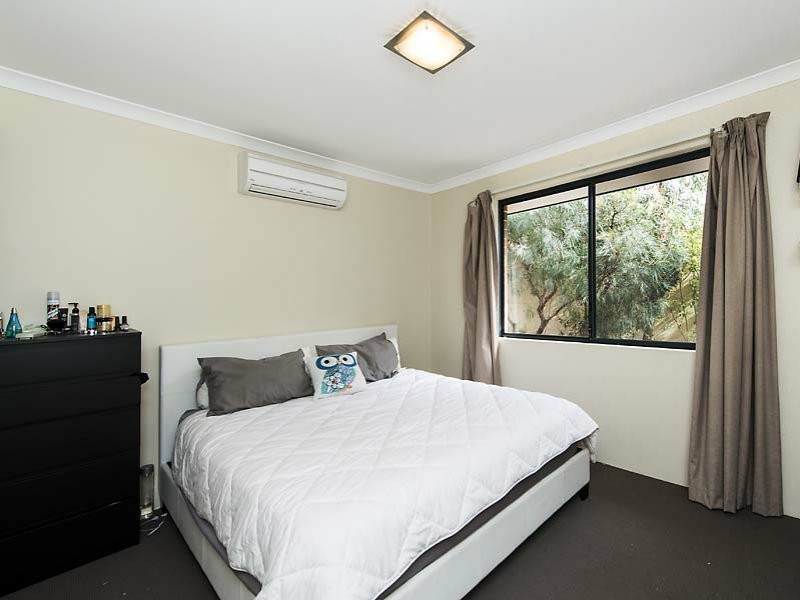 33A Wyndham Street, St James WA 6102