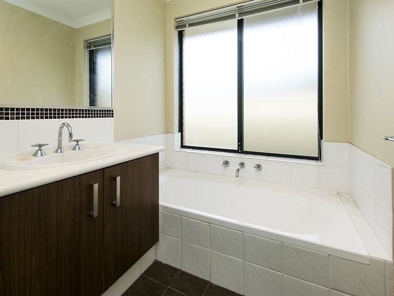 33A Wyndham Street, St James WA 6102