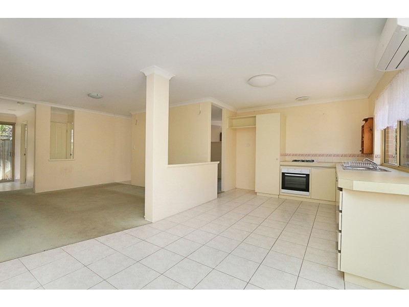 38 Fringe Lily Crescent, Ellenbrook WA 6069
